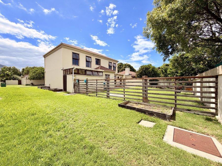 3 Bedroom Property for Sale in Sandbaai Western Cape